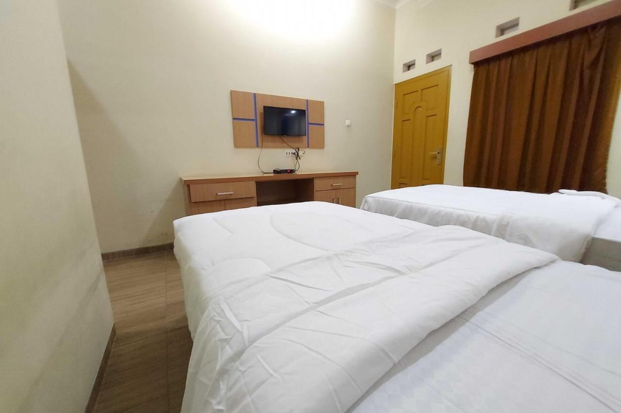 Homestay Fifa Syariah Pati Near Rsud Raa Soewondo Екстер'єр фото