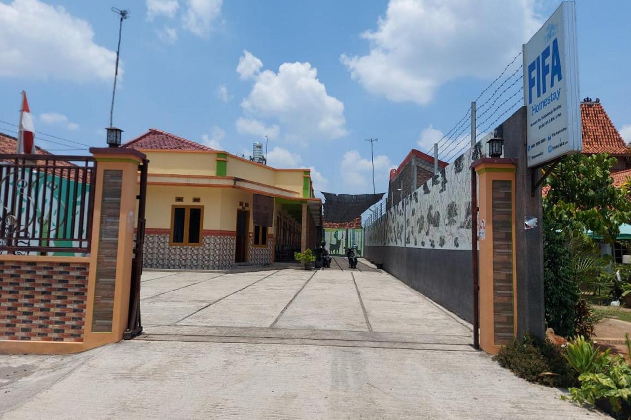 Homestay Fifa Syariah Pati Near Rsud Raa Soewondo Екстер'єр фото