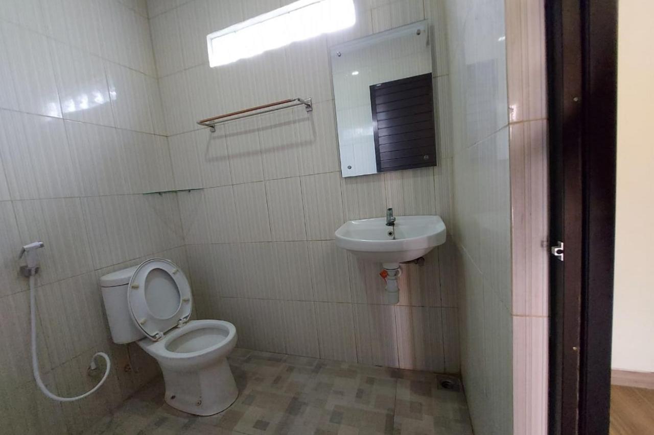 Homestay Fifa Syariah Pati Near Rsud Raa Soewondo Екстер'єр фото